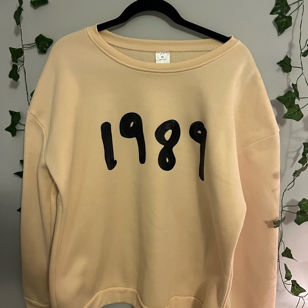 1989 Taylor Swift Afterglow Yellow Polyester Sweatshirt Size XL